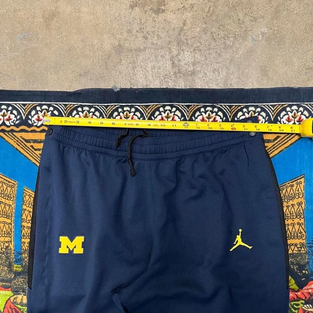 Jordan Michigan Wolverines Trackpants Size XXXL 3XL Snap button Ncaa basketball